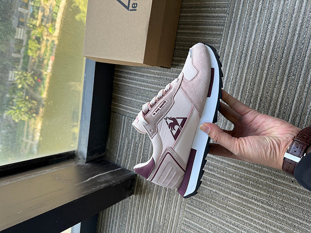 Le Coq Sportif AN-20 Sneakers in Pink and Burgundy
