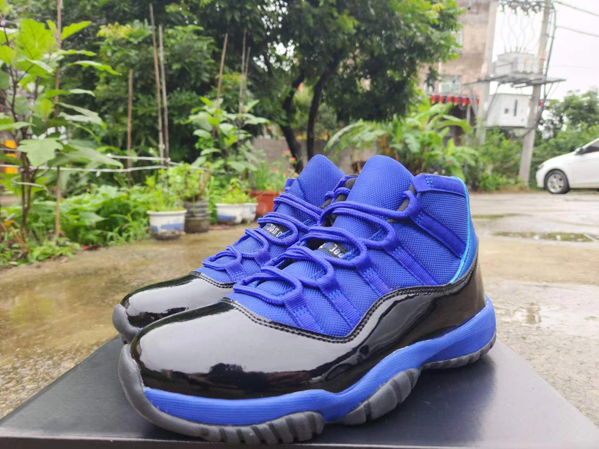 Jordan 11 Retro High Sneakers in Blue and Black