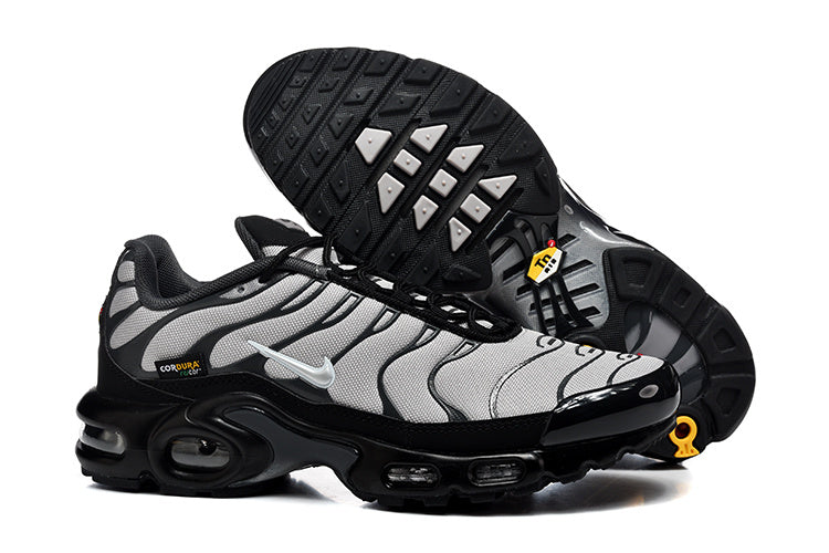 Nike Air Max Plus Grey and Black Sneakers 8909-643