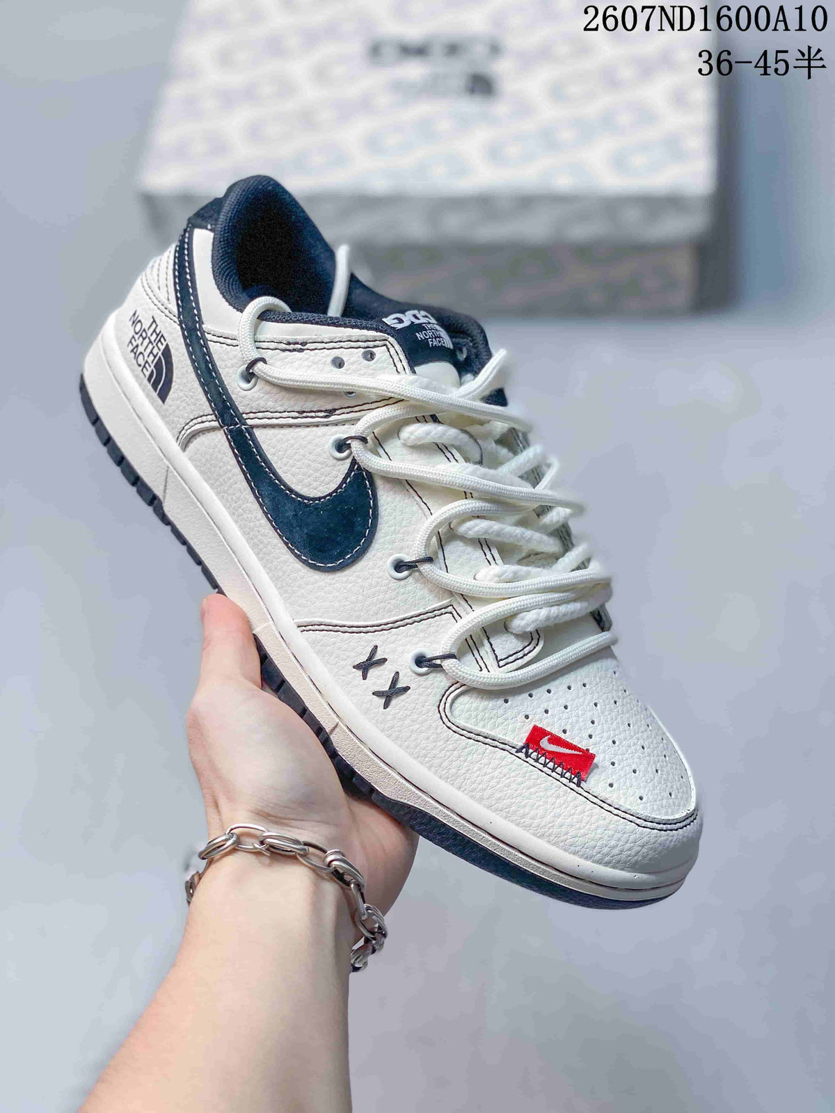 Nike SB Dunk Low White Navy Sneakers 2607ND1600A10