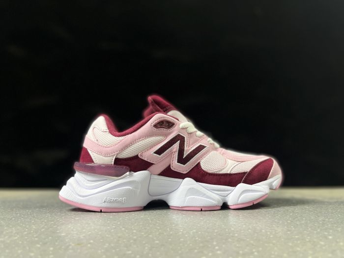 New Balance U9060BVU Pink Sneakers