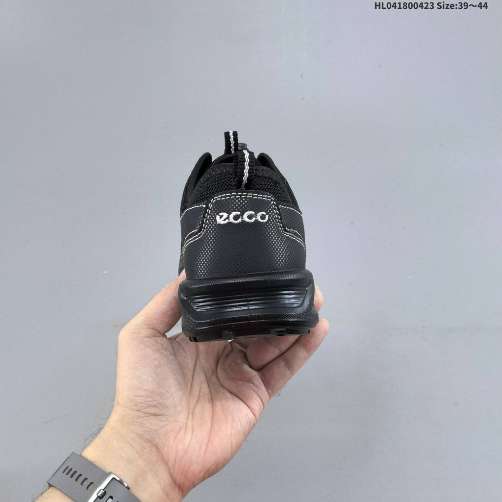 ECCO Black Mesh Lace-Up Casual Sneakers