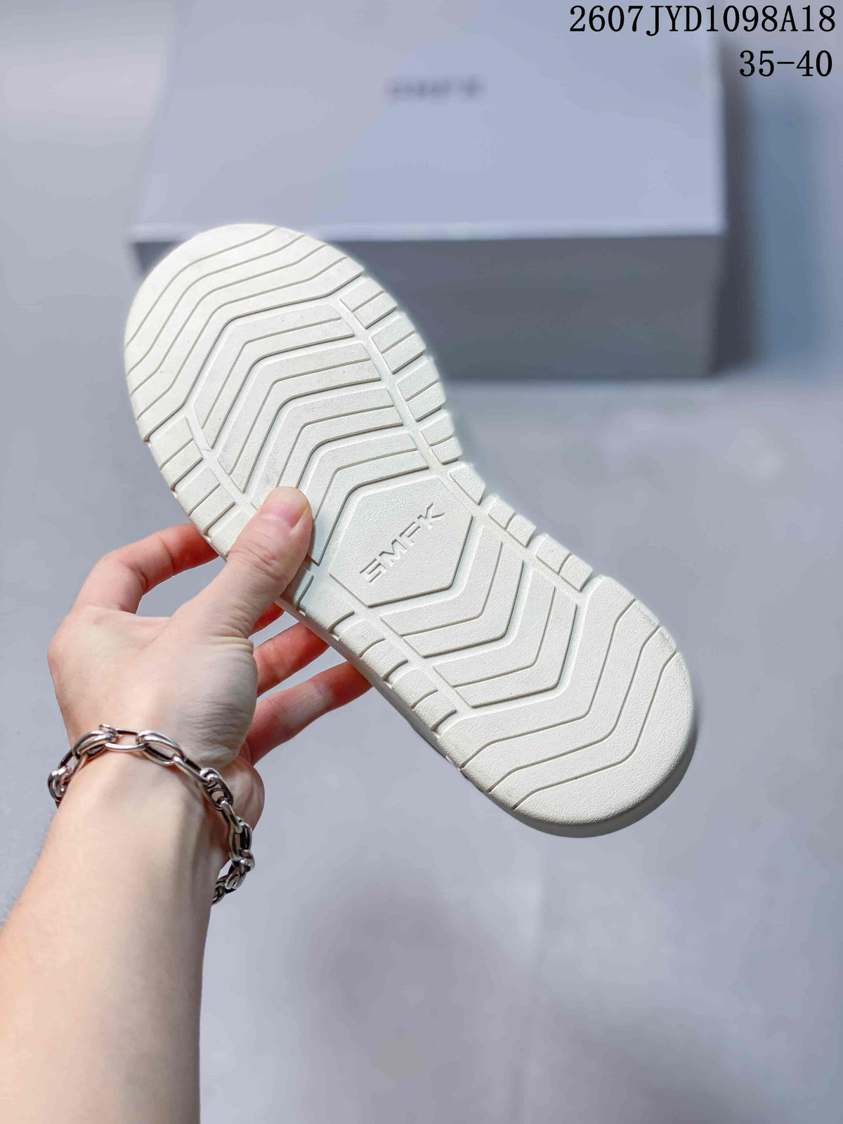 SMFK 711580EWO Retro Sneakers Navy and White