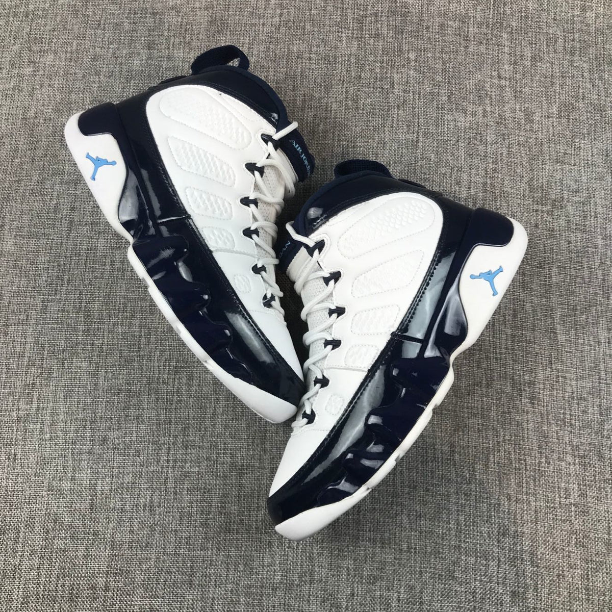 Jordan Air Jordan 9 Retro UNC High-Top Sneakers 302370-145