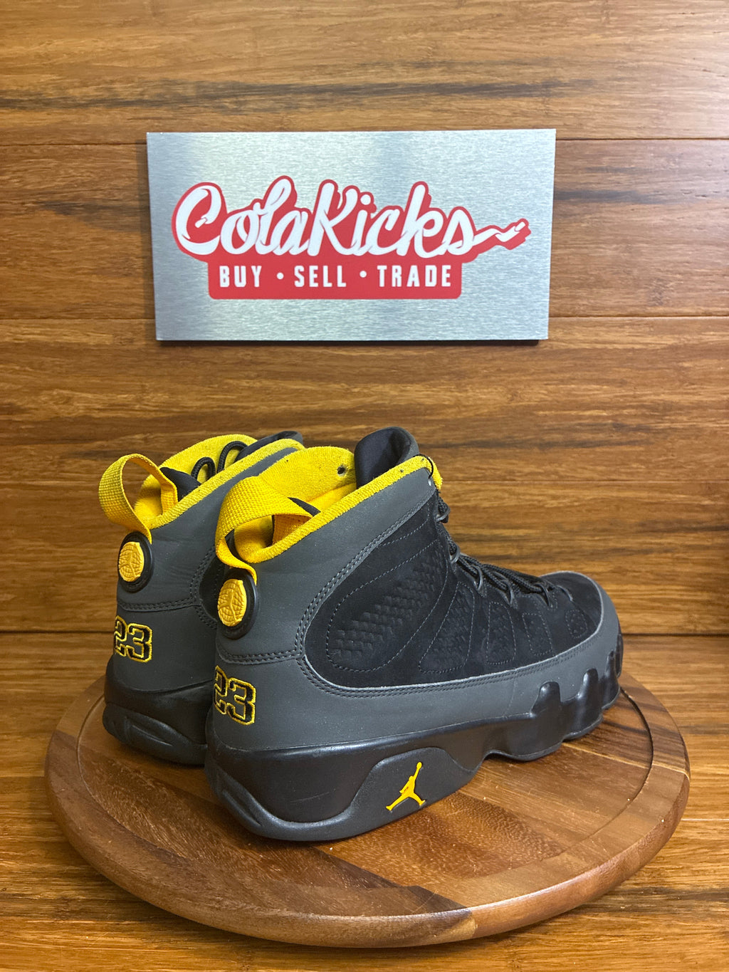 Jordan 9 Retro Dark Charcoal University Gold