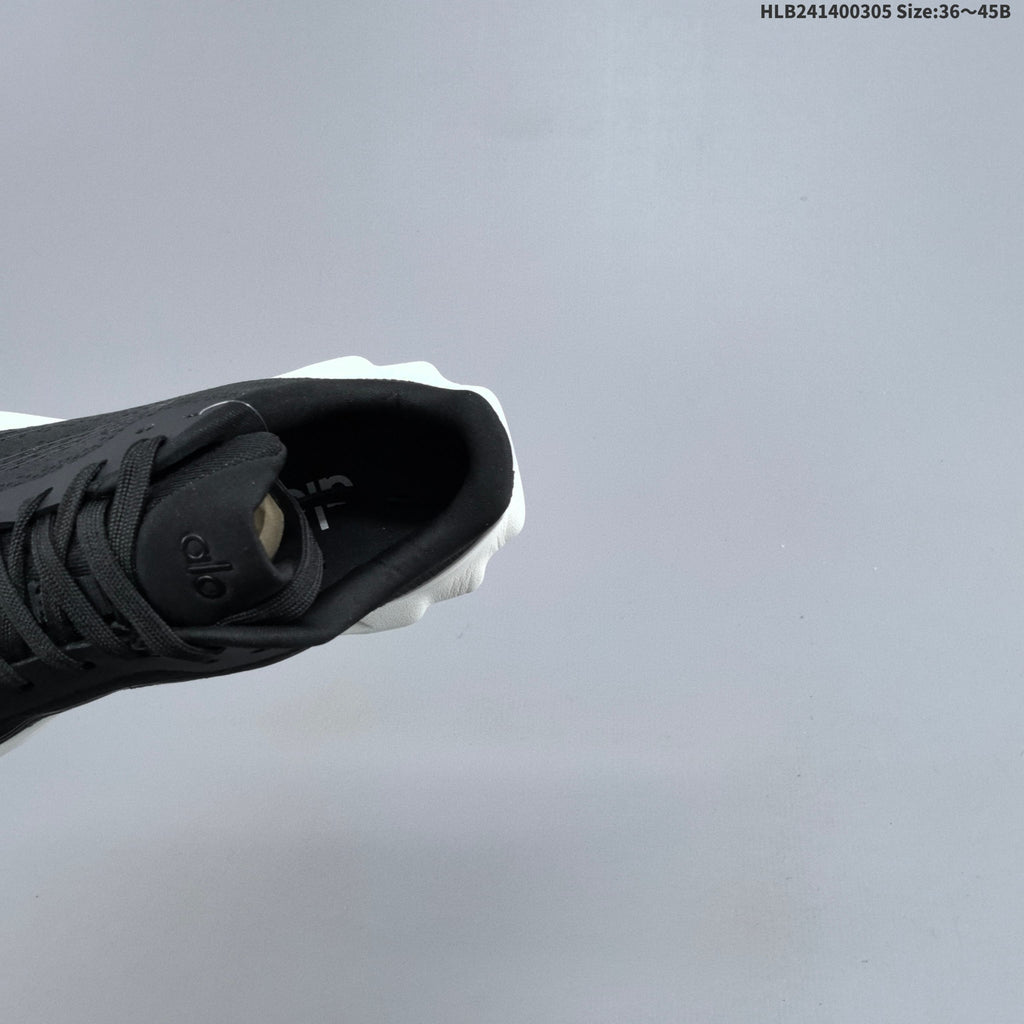 Alo Recovery Mode Running Shoes, Black and White