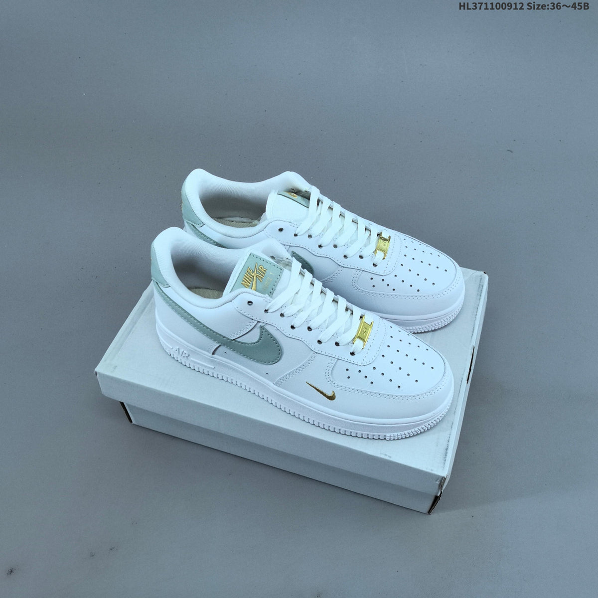 Nike Air Force 1 ’07 Low-Top Sneakers