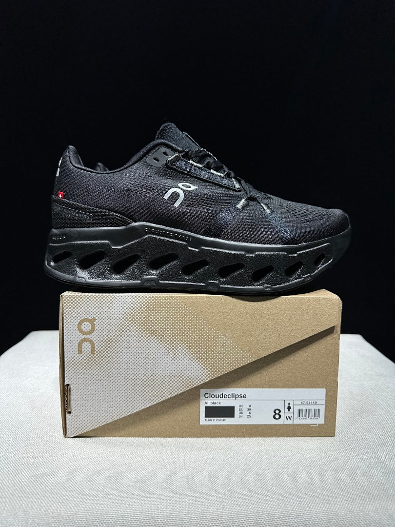 On Cloudeclipse Running Shoes, All Black