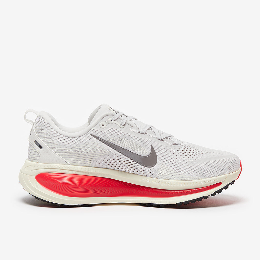 Nike Vomero 18