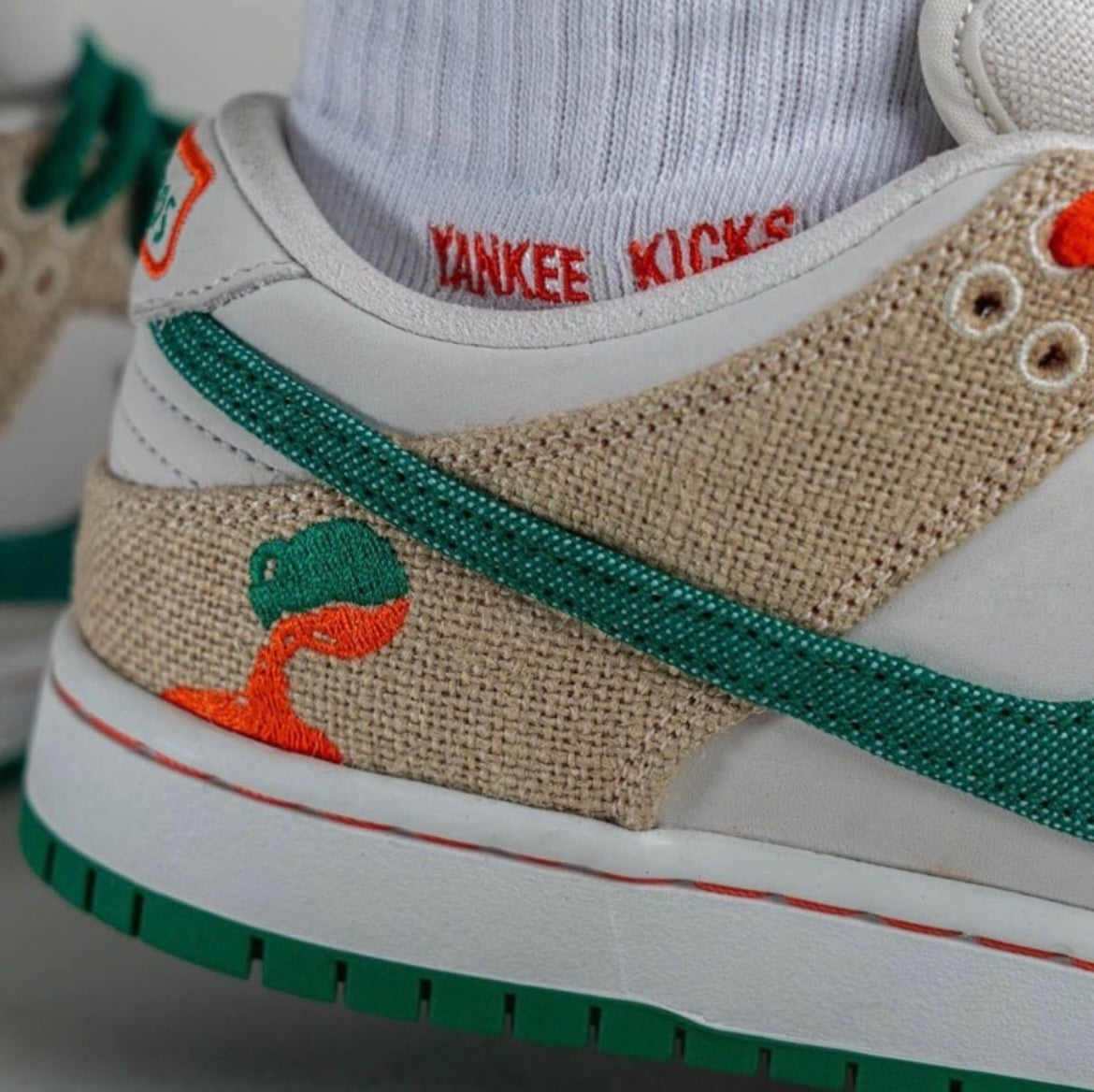 Nike SB Dunk Low Jarritos Collaboration Sneakers FD0860-001
