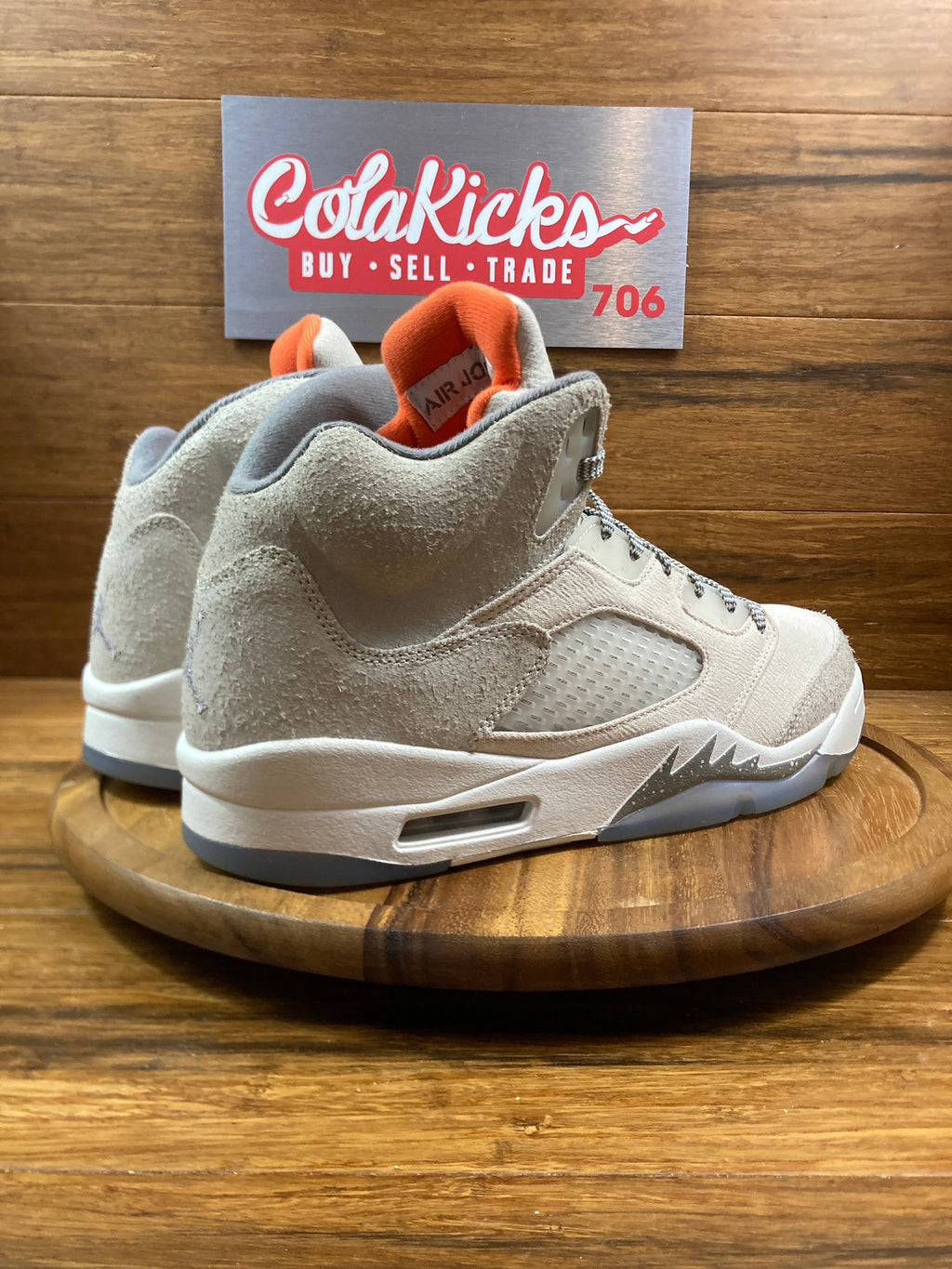 Jordan 5 Retro SE Craft Light Orewood Brown