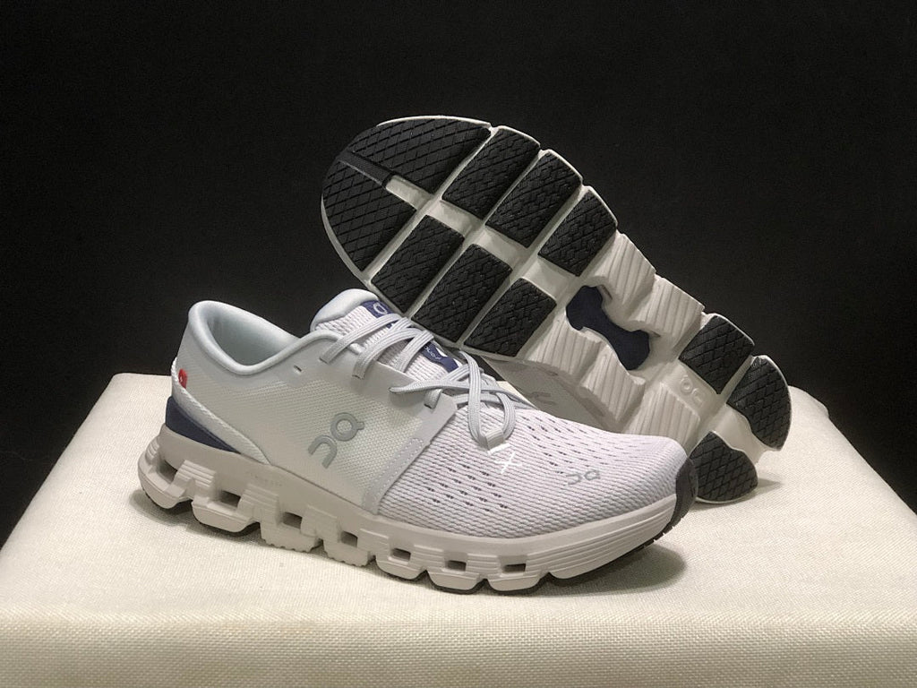 On Cloud X 4 Sneakers in Lavender and Blue
