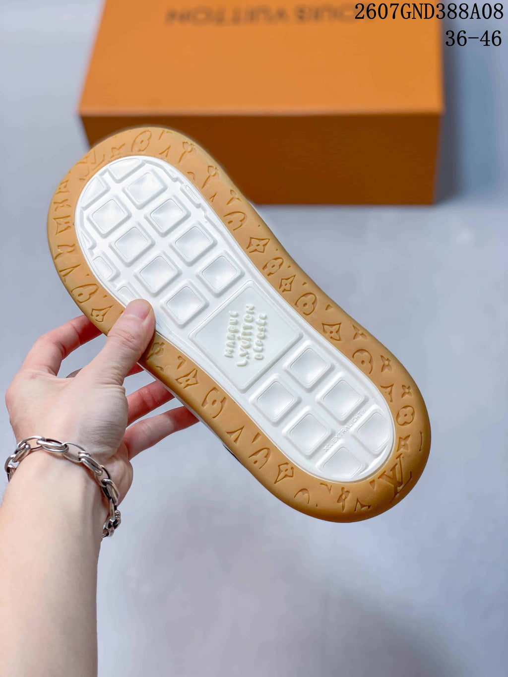 Louis Vuitton Tilted Low-Top Sneakers Navy White Tan