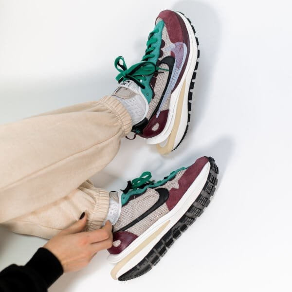 Nike sacai VaporWaffle Sneakers Burgundy DD3035-200