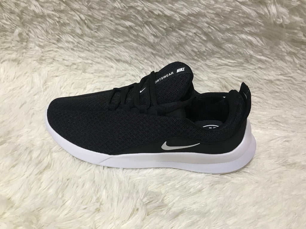 Nike Black and White Knit Low-Top Sneakers