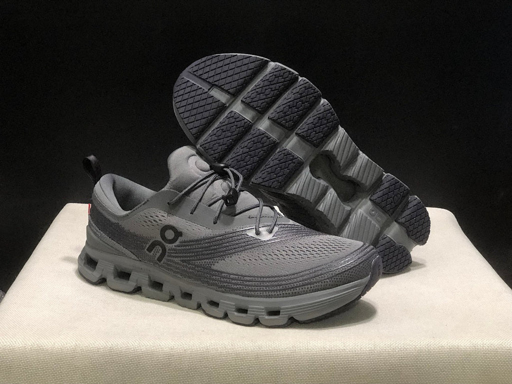 On Cloud X Z5 Sneakers in Gray