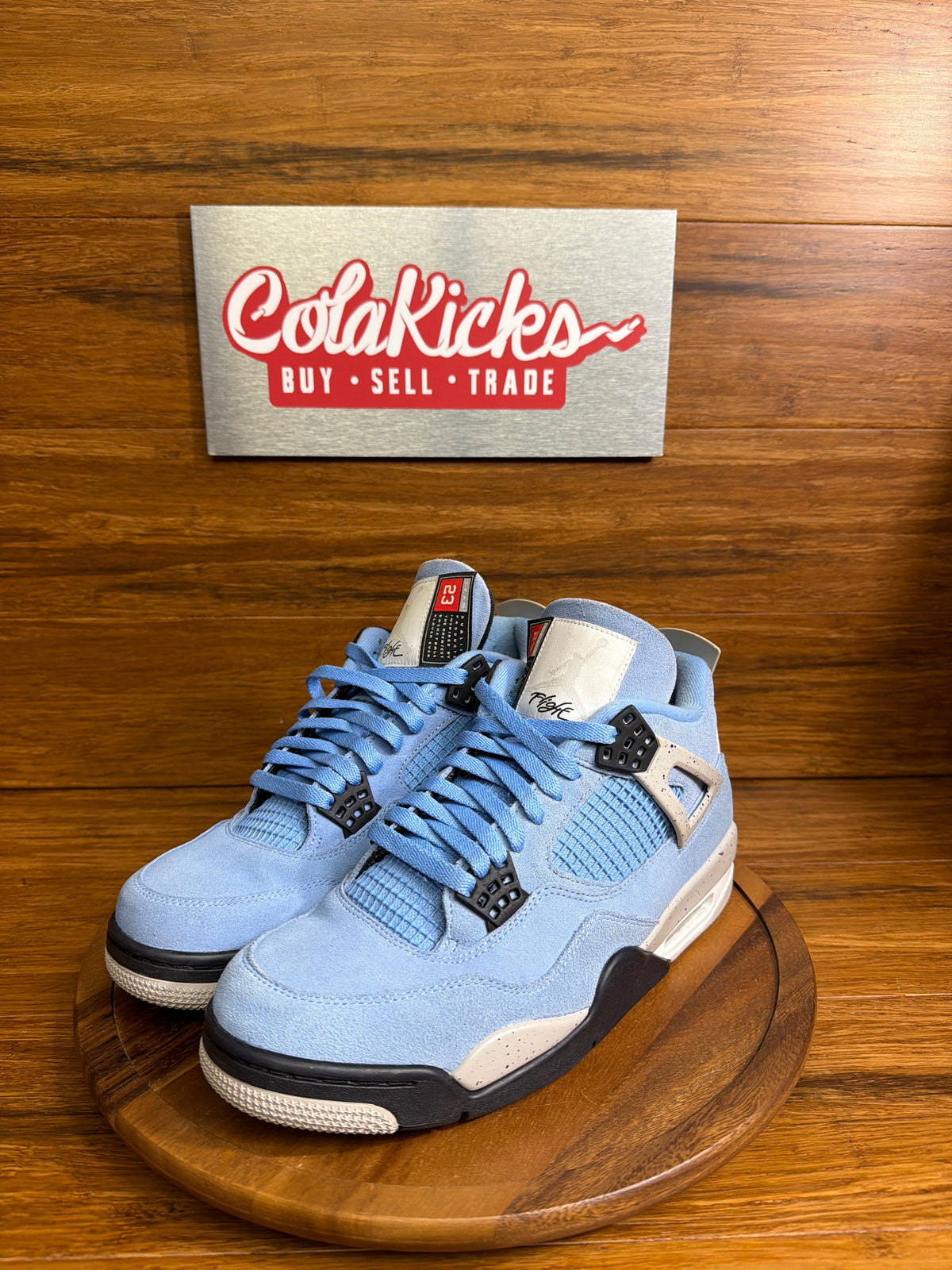 Jordan 4 Retro University Blue
