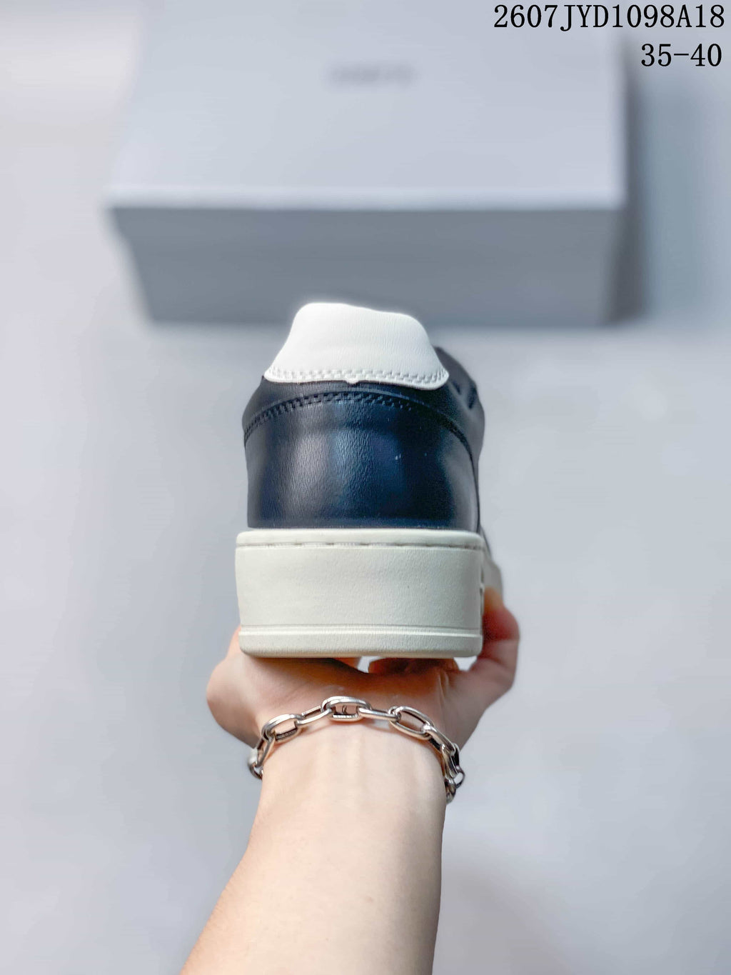 SMFK 711580EWO Retro Sneakers Navy and White