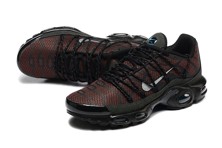 Nike Air Max Plus Sneakers Black and Burgundy FD0670-201