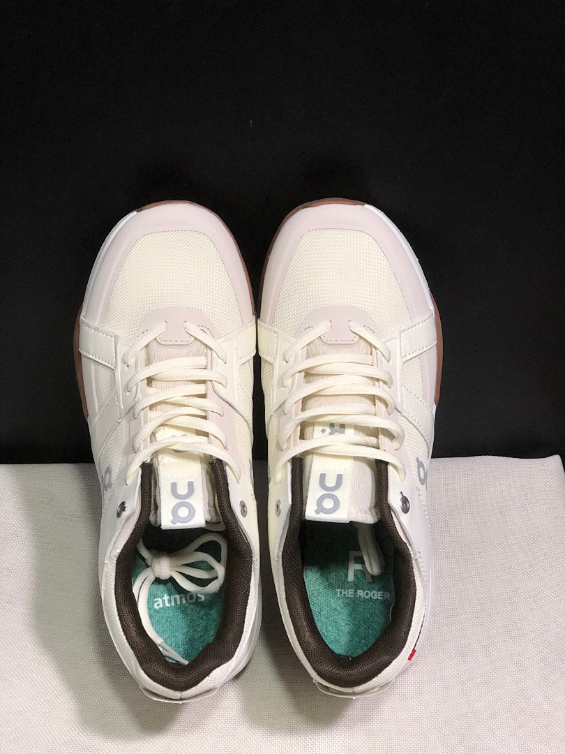 On THE ROGER Clubhouse Pro Tennis Shoes White Brown