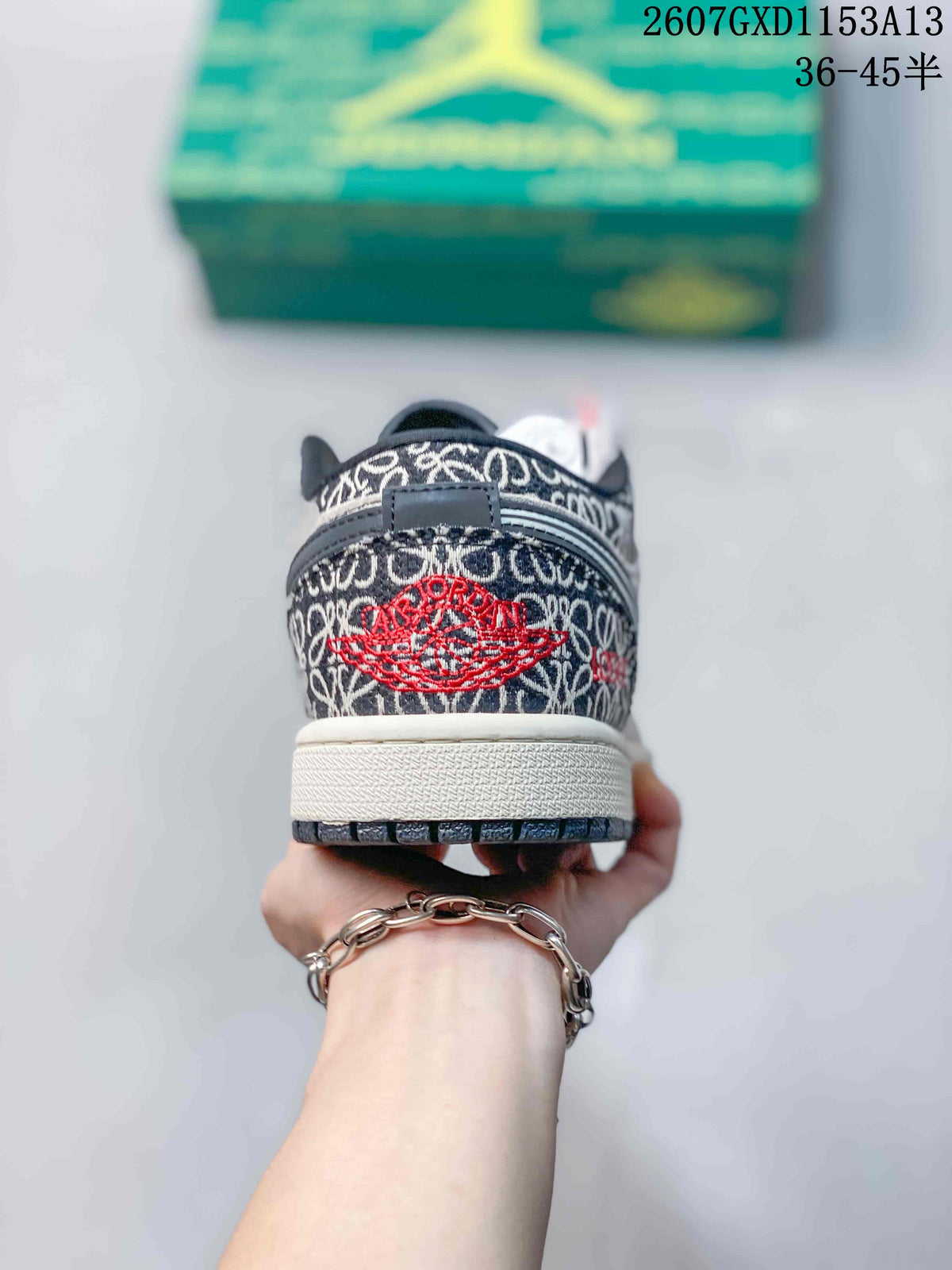 Nike SB Dunk Low White Grey Navy Sneakers QL1988-0