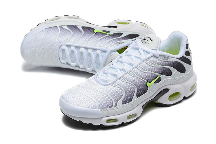 Nike Air Max Plus White and Black Sneakers DM0032-103