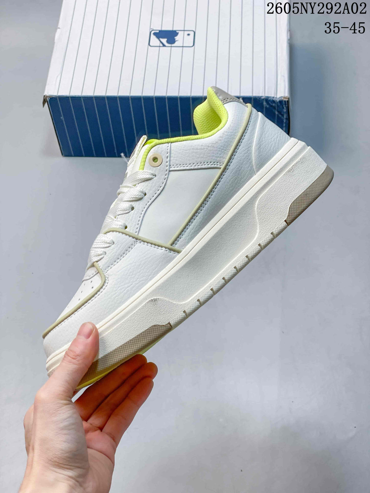 MLB Chunky Liner Low-Top Sneakers White Green 3ASXCA12N