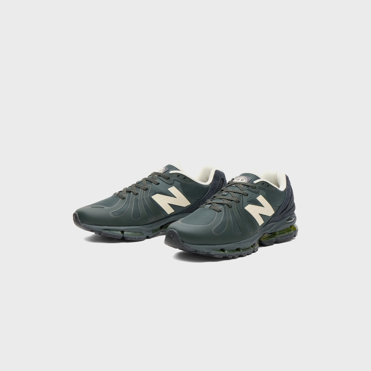 New Balance x Stone Island ABZORB 1890 - Black / White