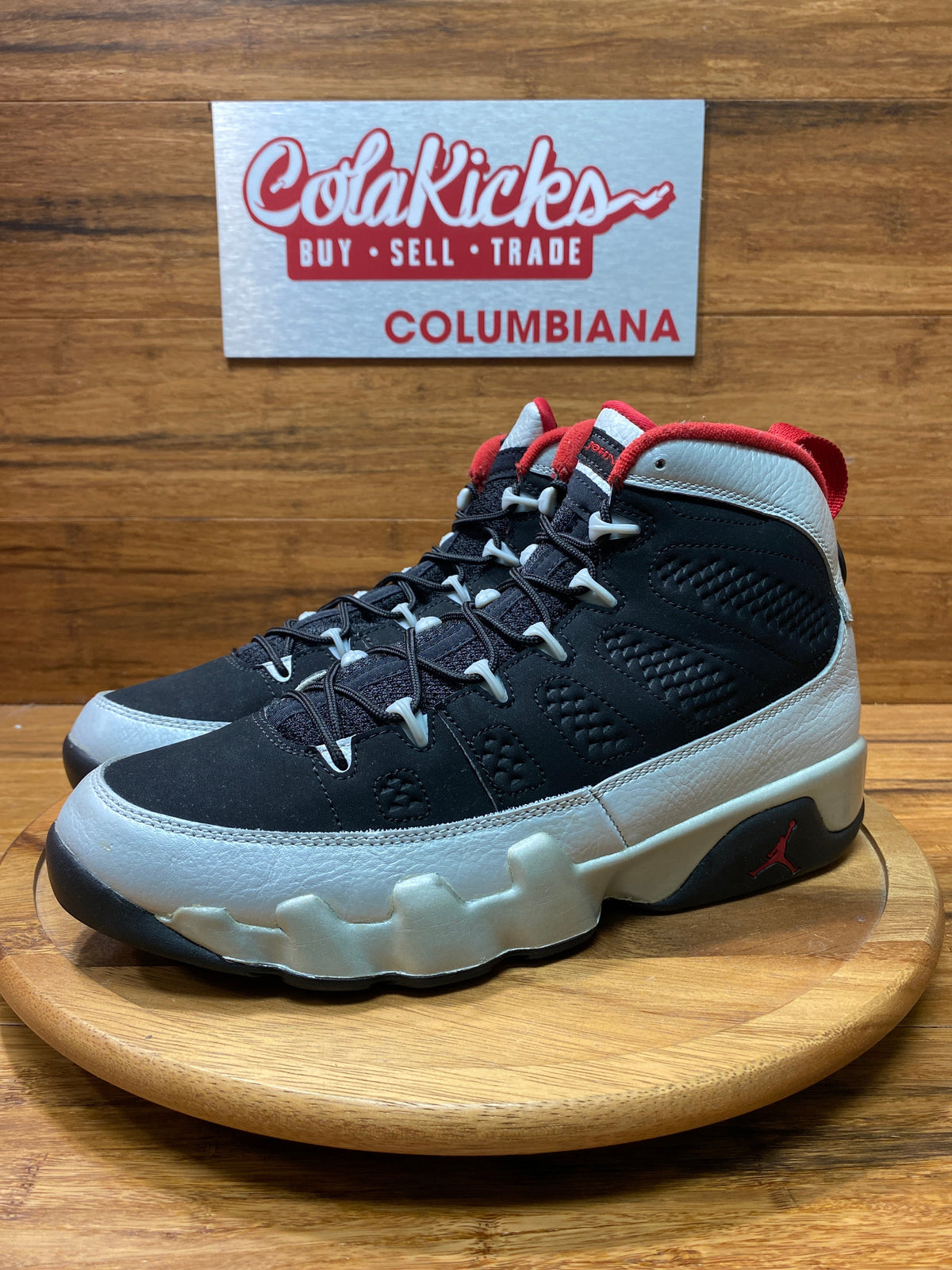 Jordan 9 Retro Johnny Kilroy (Wear at on risk due to aging)