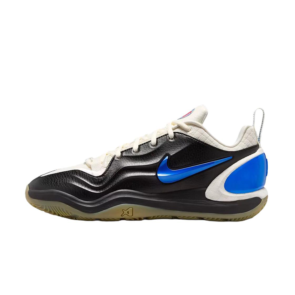 Nike A.Two 'Standing Ovation'