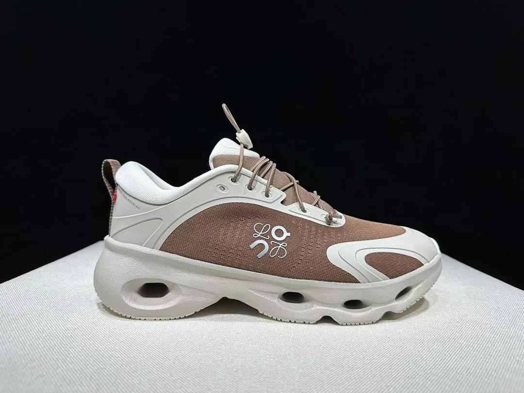 LOEWE x On Cloudventure 3.0 Sneakers Beige Brown