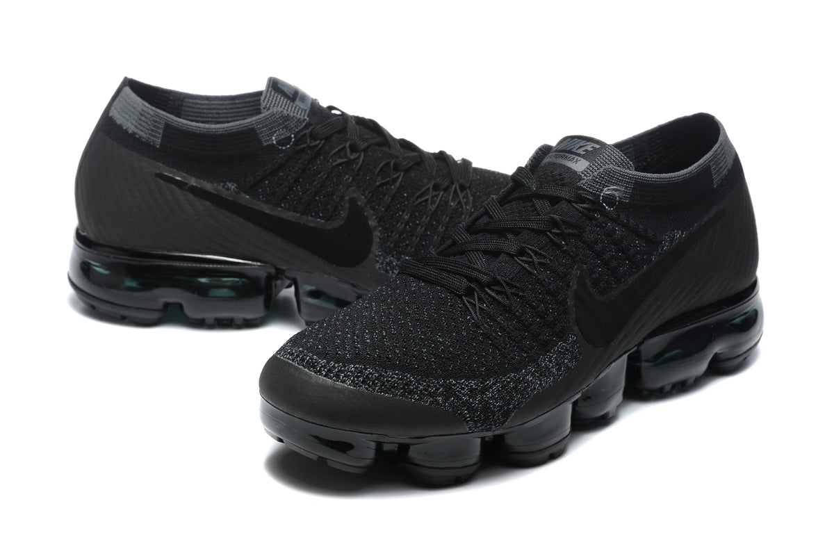 Nike Air VaporMax Flyknit Black Sneakers 849558-007