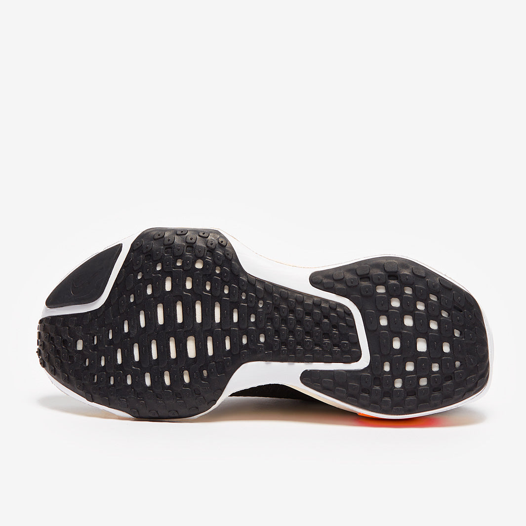 Nike Womens ZoomX Invincible Run Flyknit 3