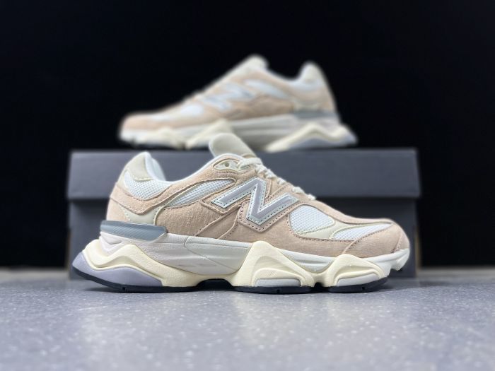 New Balance U9060WNA Sneakers in Beige and White