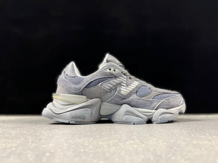 New Balance 9060 Sneakers in Grey U9060SG