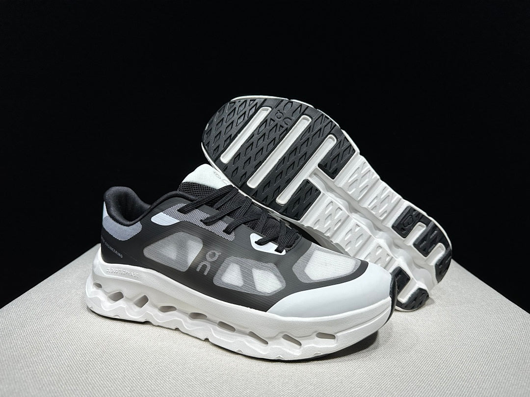 On Cloudtilt Remix Sneakers White Black