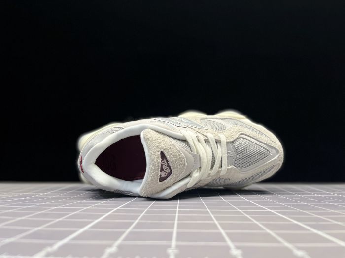 New Balance U9060LNY Sneakers in Cream and Grey