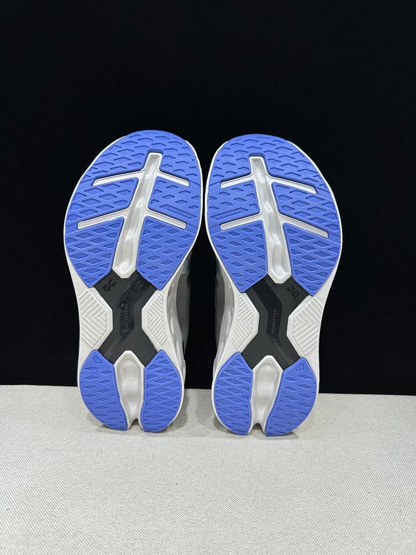 On Cloudeclipse Running Shoes in Gray and Blue