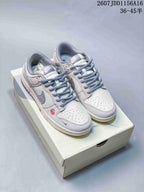 Nike SB Dunk Low Supreme-Style White Grey Sneakers