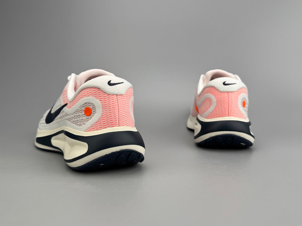 Nike Journey Run Sneakers FN0228-100 White and Coral