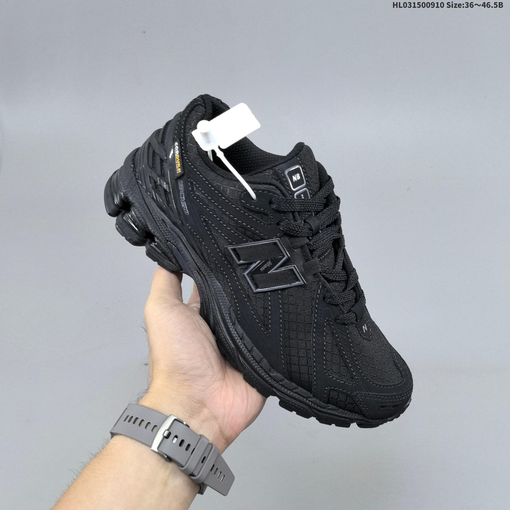 New Balance 1906R Black Sneakers HL031500910