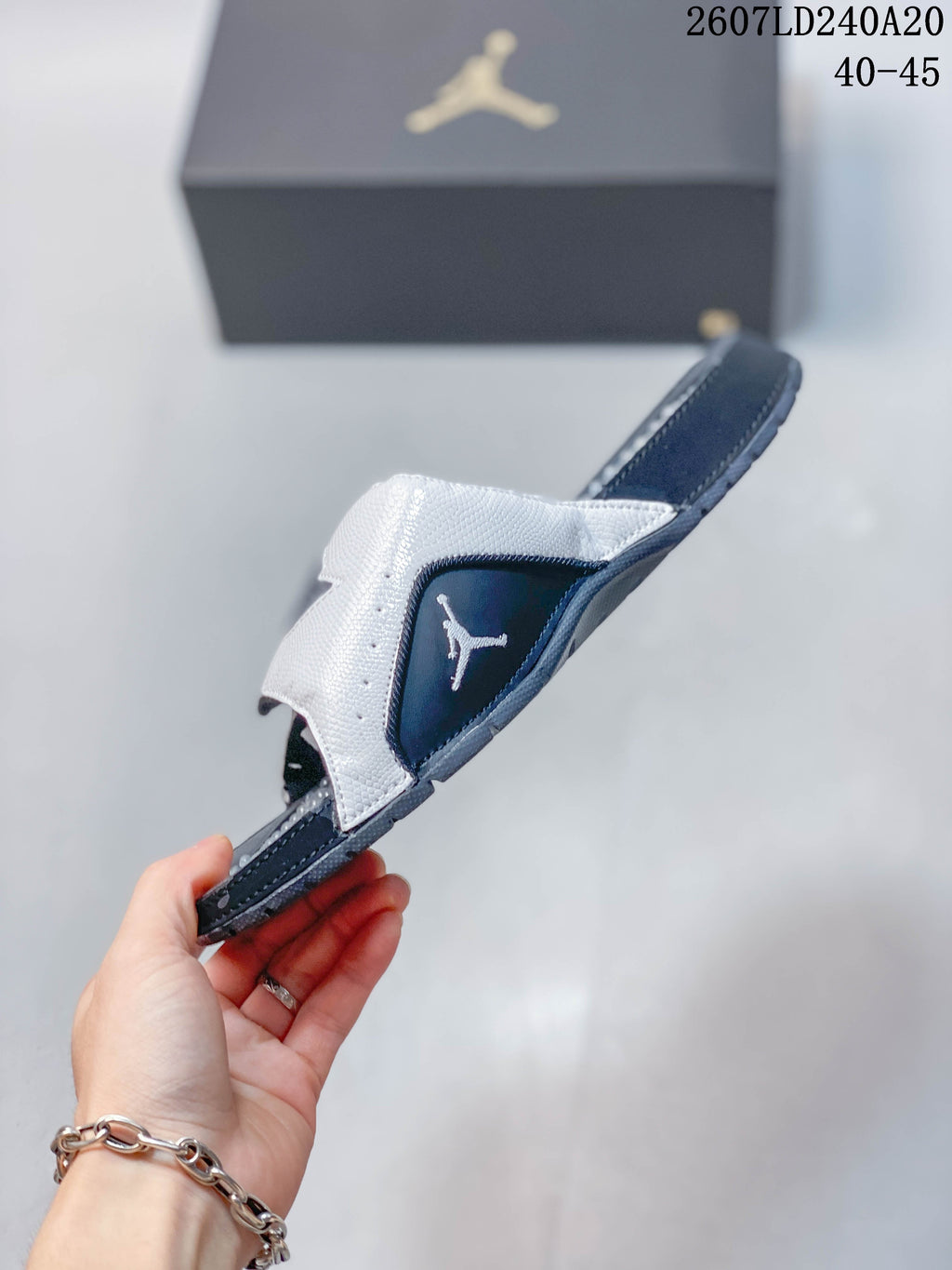 Nike Air Jordan Hydro II Retro Slides White/Navy 2607LD240A20