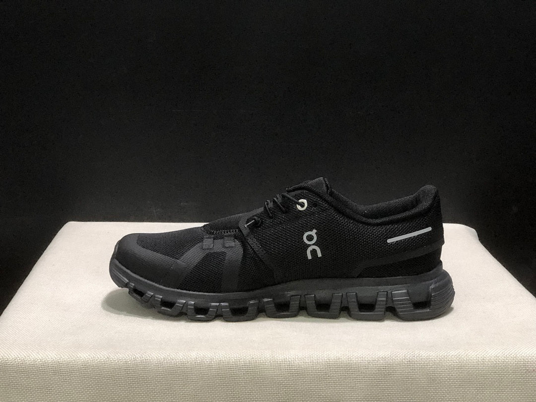 On Cloud 6 Black Sneakers