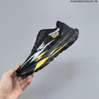 Alo Yoga Alo Runner Graphic Running Sneakers, Black