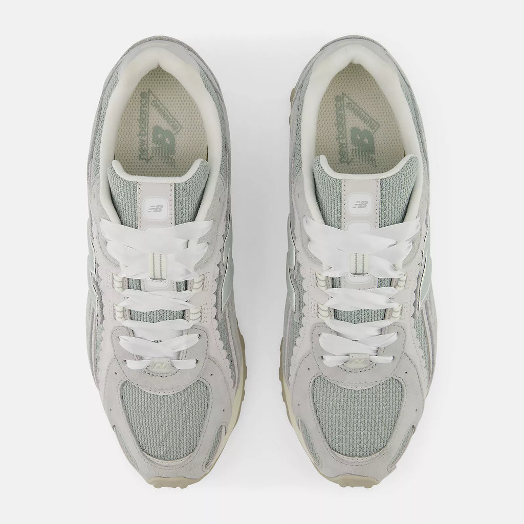 New Balance 204L