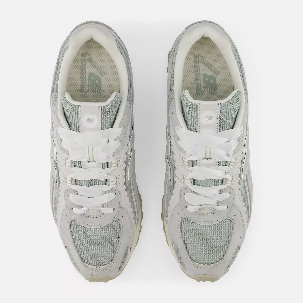 New Balance 204L