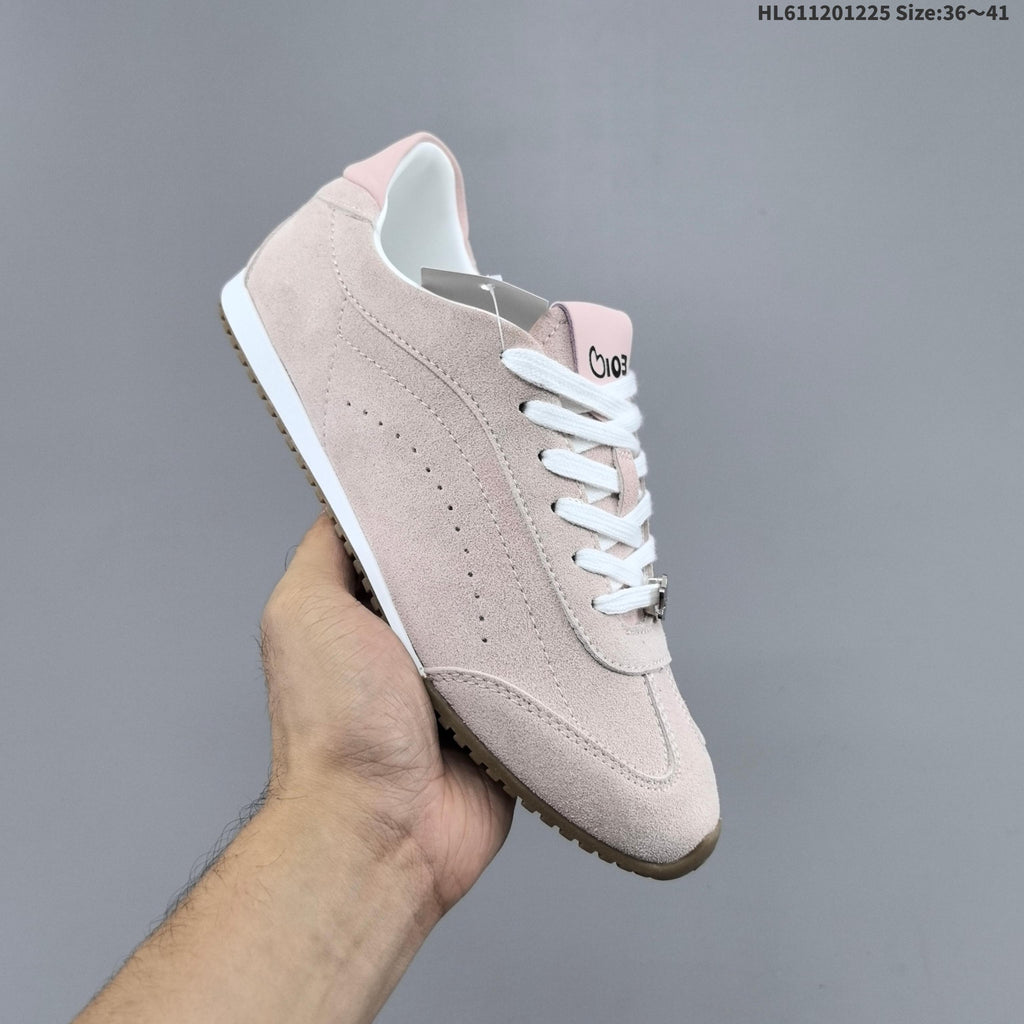 Alo Yoga Sunset Sneaker Low-Top in Blush Pink