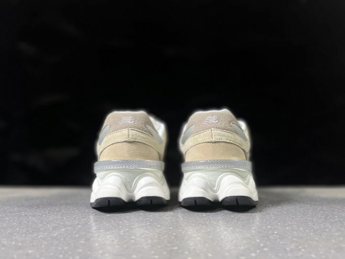 New Balance 9060 U9060LBD Beige Sneakers