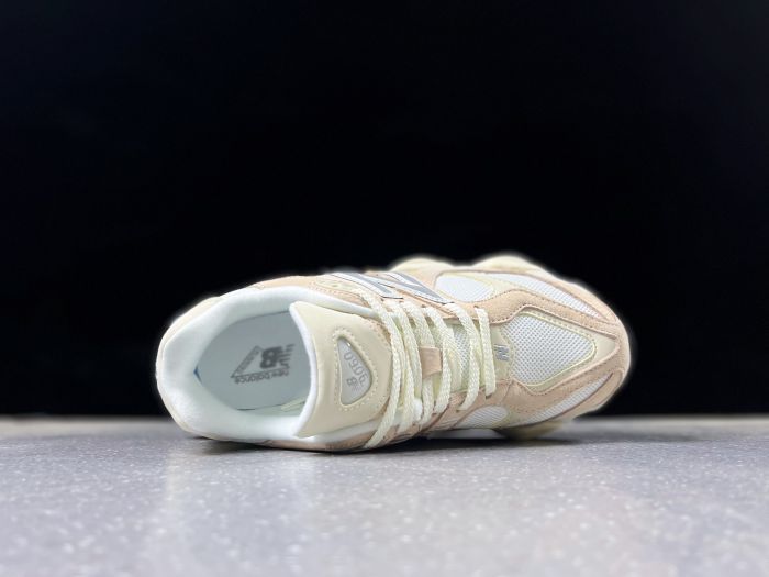 New Balance U9060WNA Sneakers in Beige and White