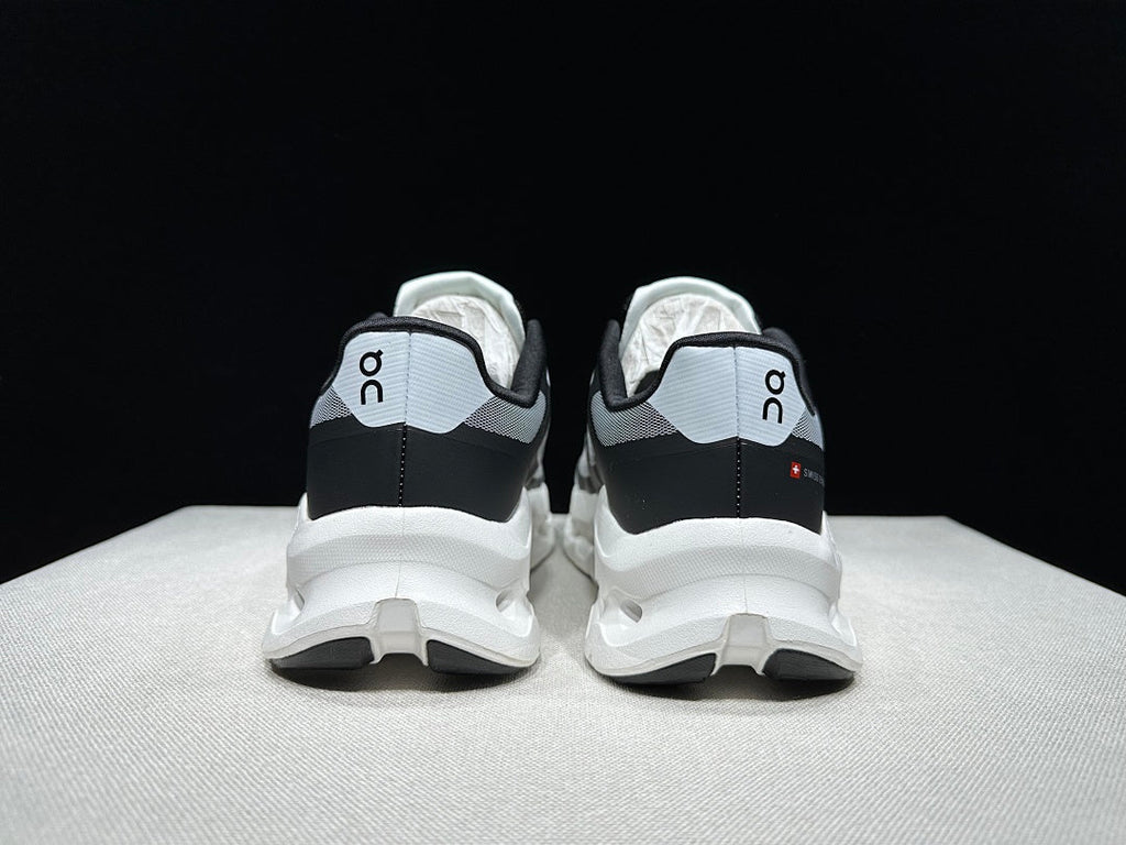On Cloudtilt Remix Sneakers White Black